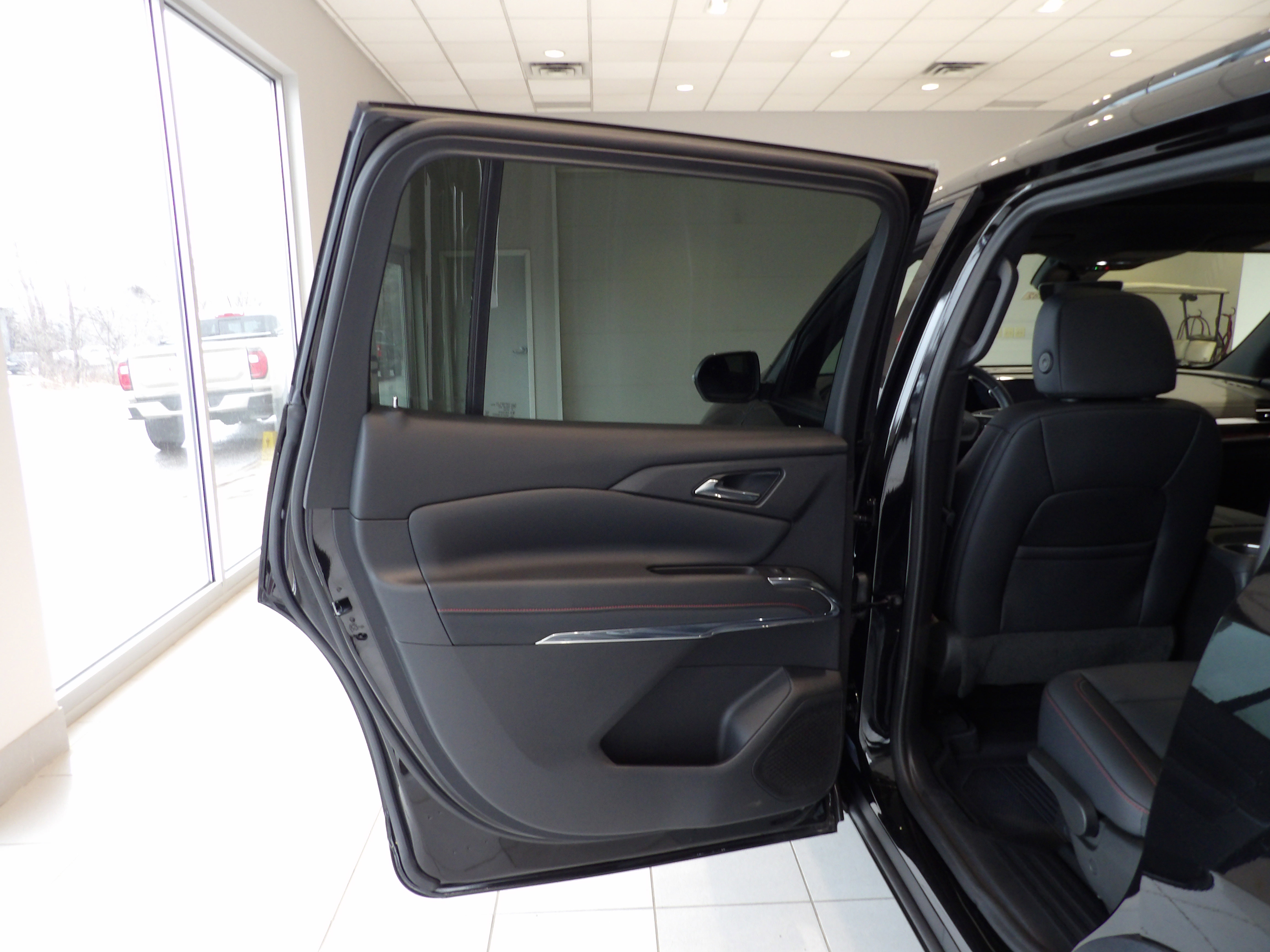 Used 2024 Chevrolet Traverse Z71 w/ LPO, Floor Liner Package image 17