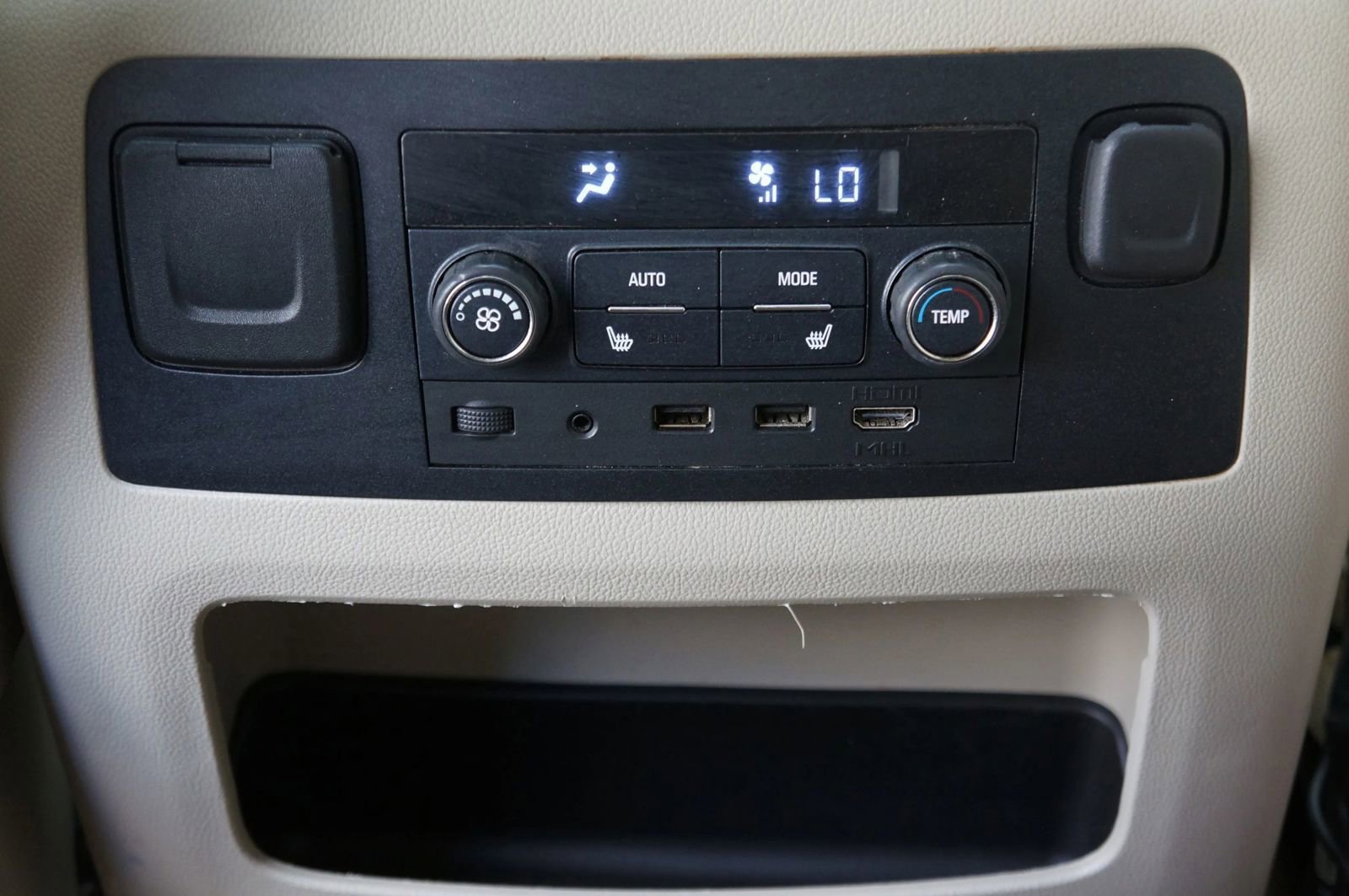 Used 2017 GMC Yukon Denali w/ Open Road Package image 34