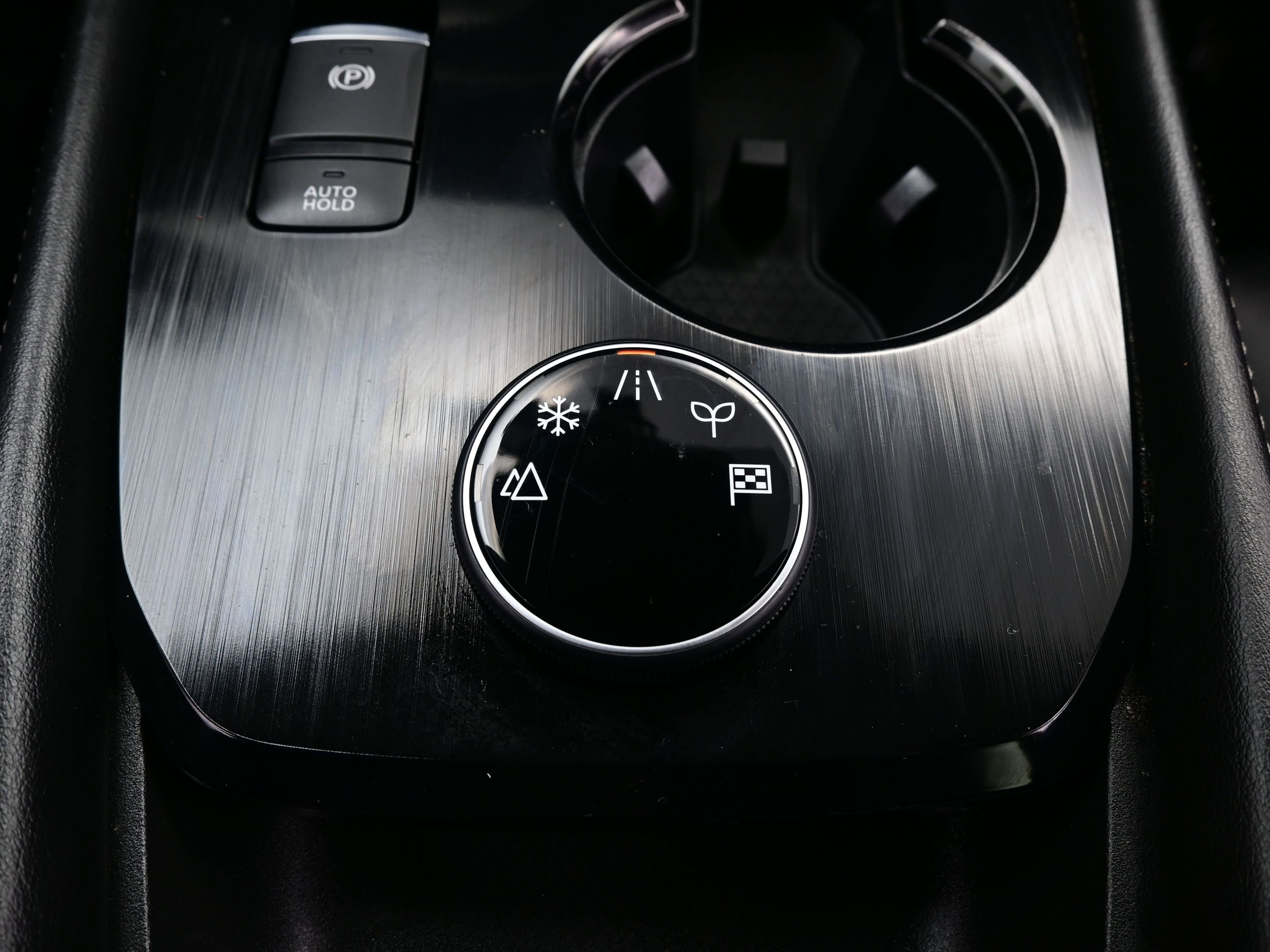 Used 2023 Nissan Rogue SL w/ SL Premium Package image 24