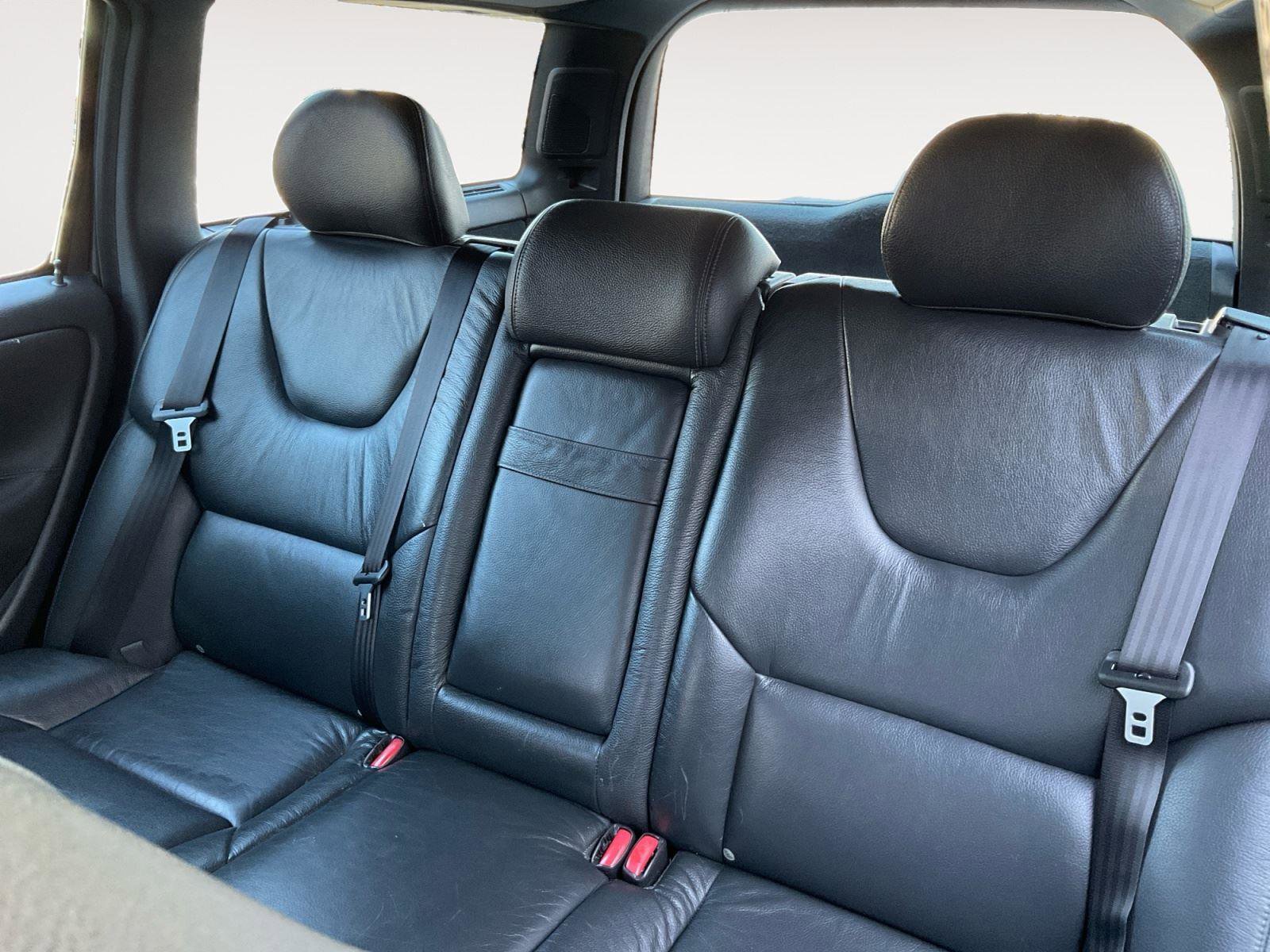 Used 2006 Volvo V70 2.5T image 13