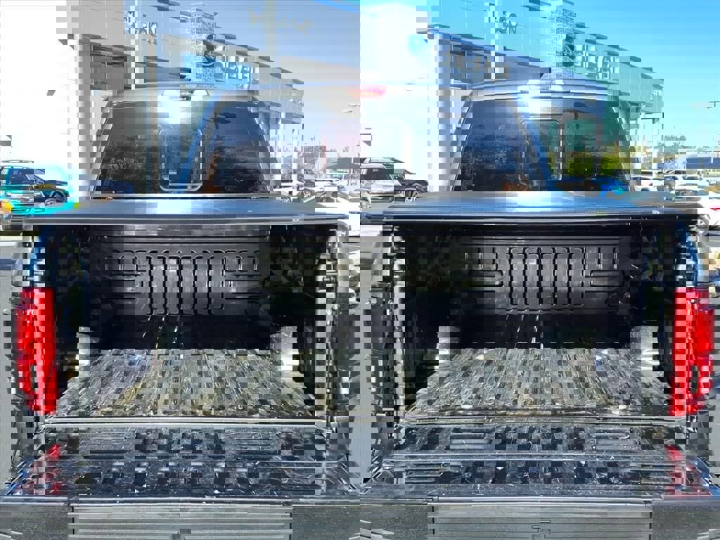 Used 2015 Ford F150 Lariat w/ Equipment Group 502A Luxury image 16