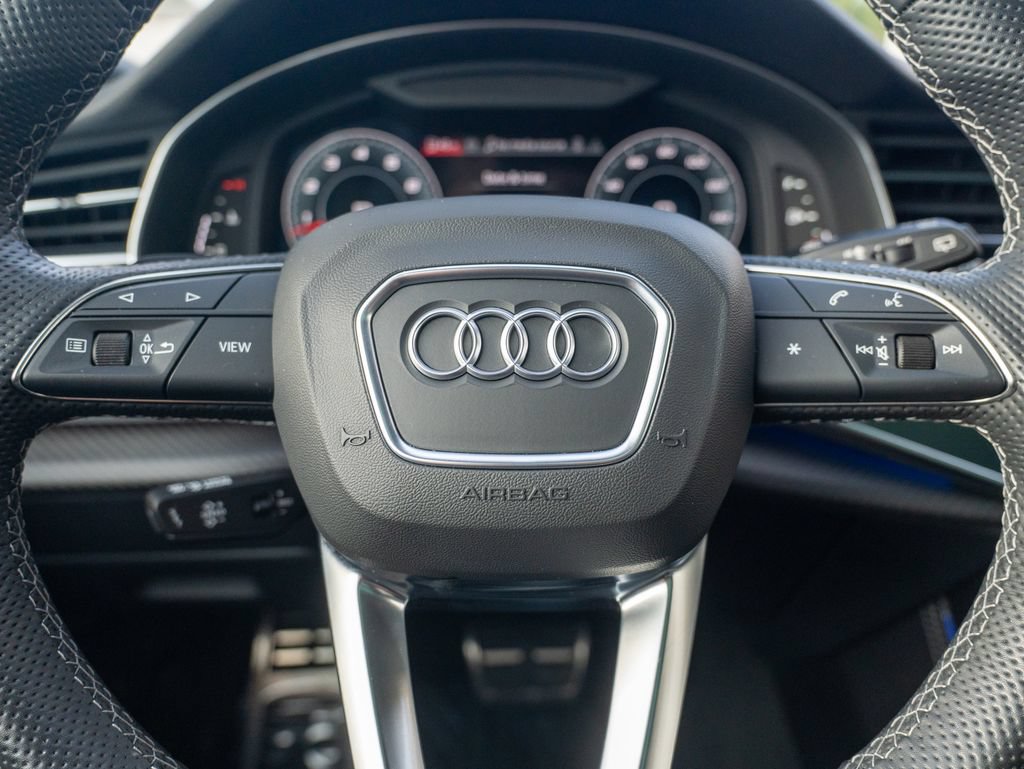 Used 2024 Audi SQ8 Premium Plus w/ S Sport Package AWD/4WD image 15