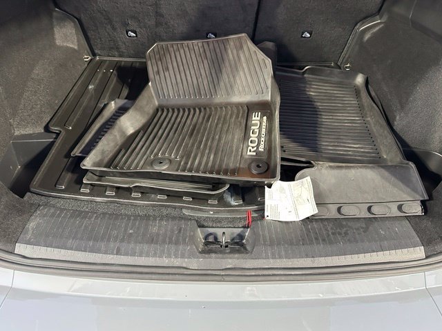 Certified 2025 Nissan Rogue SV AWD/4WD image 17