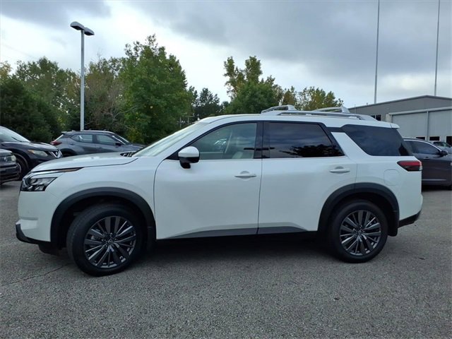 Certified 2025 Nissan Pathfinder SL w/ SL Premium Package image 19