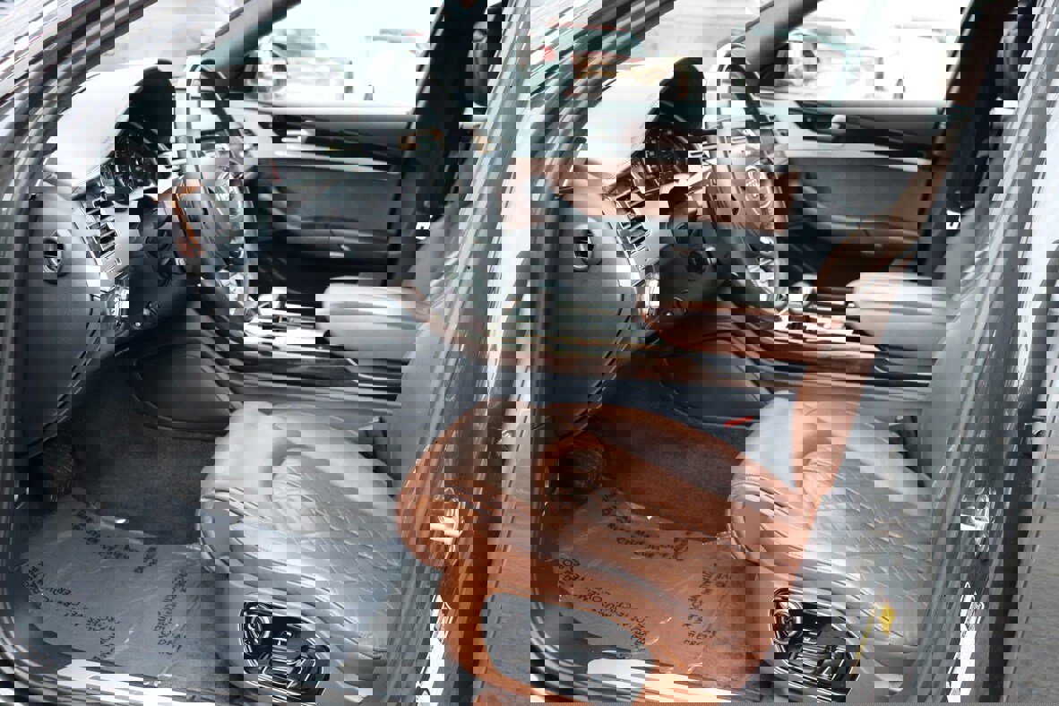 Used 2015 Audi A8 4.0T w/ Luxury Package image 7