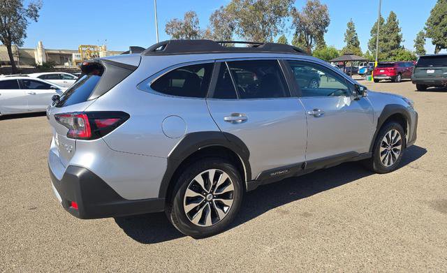 Used 2023 Subaru Outback Limited XT AWD/4WD image 4