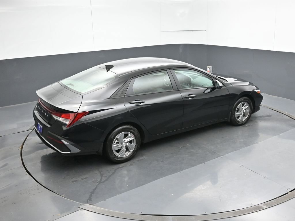 New 2026 Hyundai Elantra SE image 21