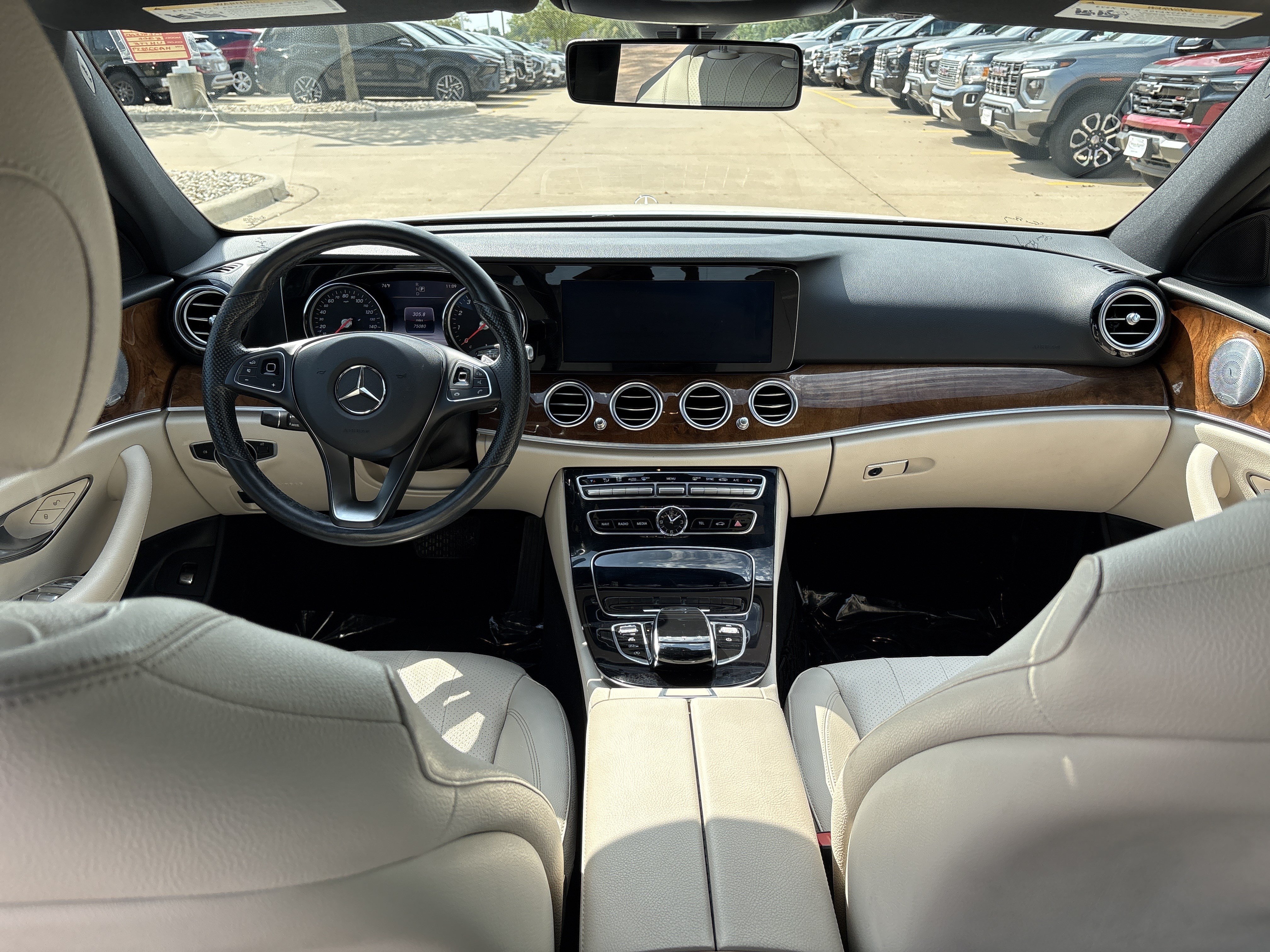 Used 2017 Mercedes-Benz E 300 4MATIC image 15