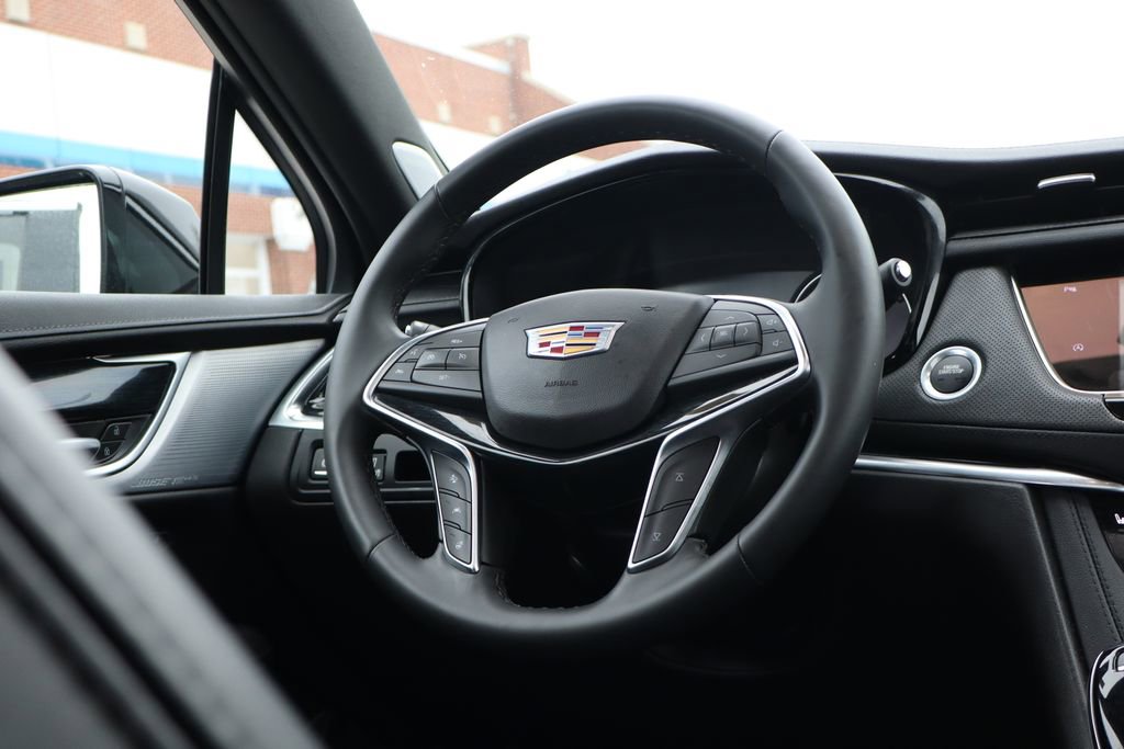 Used 2025 Cadillac XT5 Premium Luxury image 44