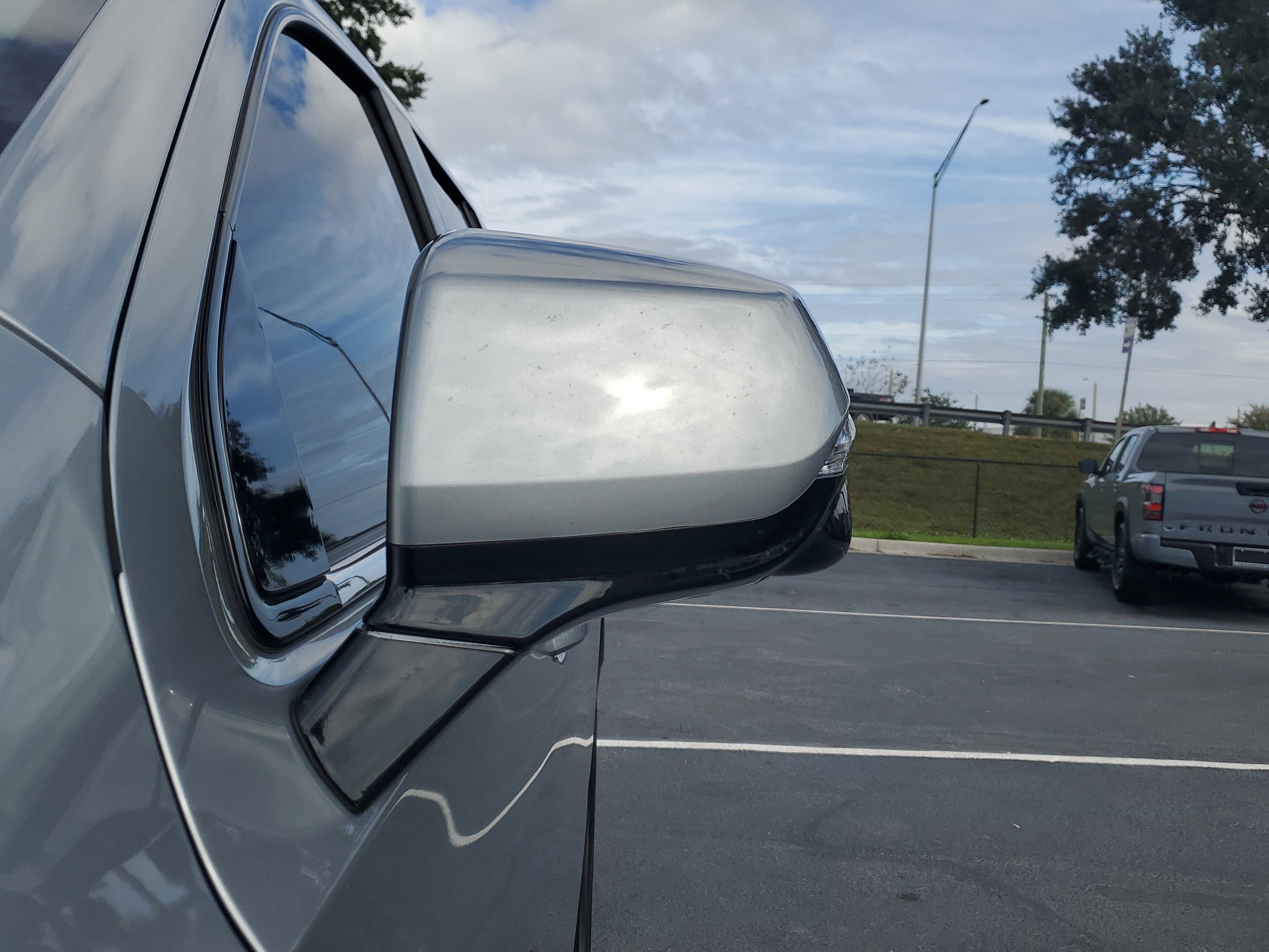 Used 2024 Chevrolet Tahoe LT w/ LT Signature Package image 4