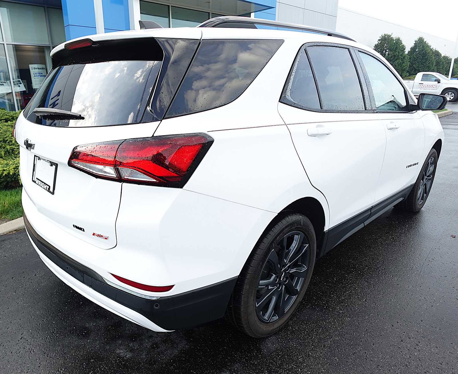 Used 2022 Chevrolet Equinox RS AWD/4WD image 3