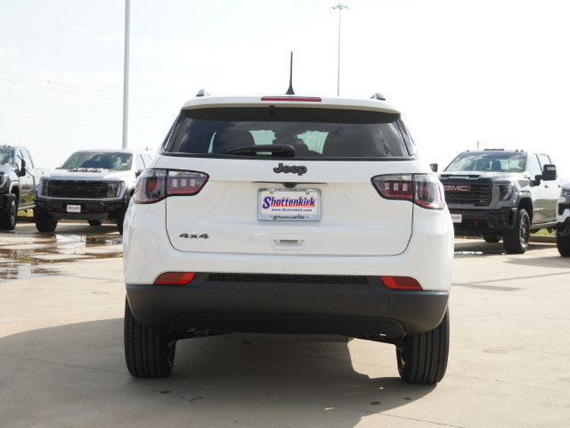 New 2026 Jeep Compass Latitude AWD/4WD image 4