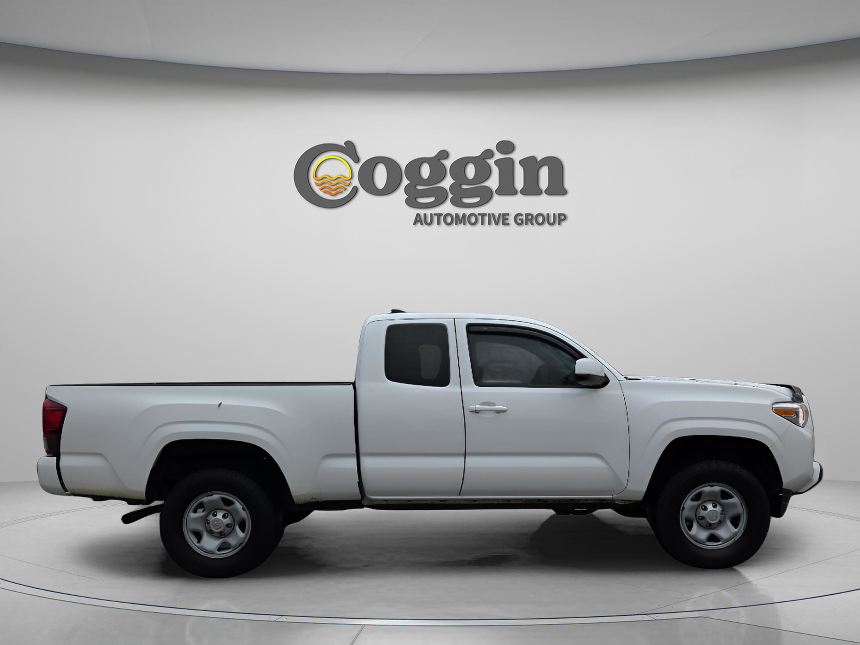 Used 2023 Toyota Tacoma SR image 7