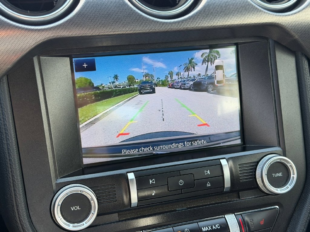 Used 2020 Ford Mustang Convertible RWD image 21