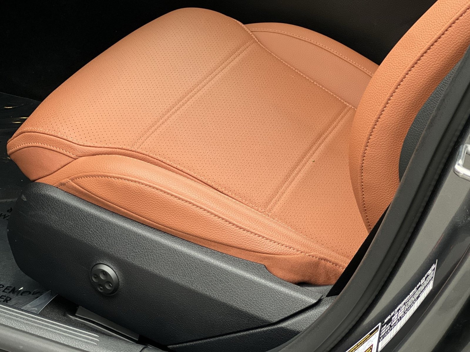 Certified 2026 Mercedes-Benz C 300 4MATIC Sedan image 19