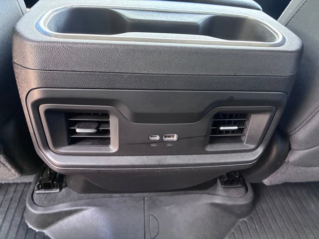 Used 2025 Chevrolet Silverado 1500 LT AWD/4WD image 16