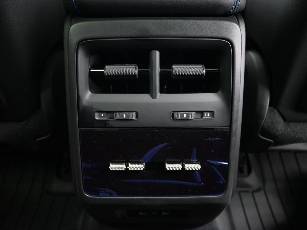 New 2026 Porsche Macan Turbo Electric image 8