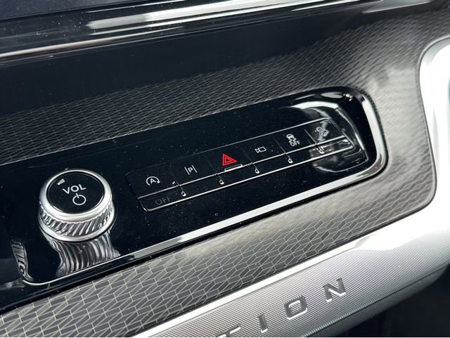 New 2026 Ford Expedition Platinum w/ Stealth Performance Package image 28