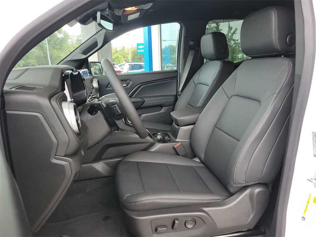 New 2024 Chevrolet Colorado LT w/ LT Convenience Package III image 19