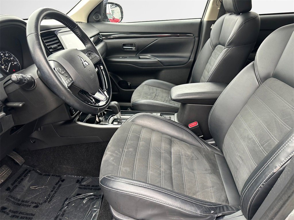 Used 2020 Mitsubishi Outlander SE image 12