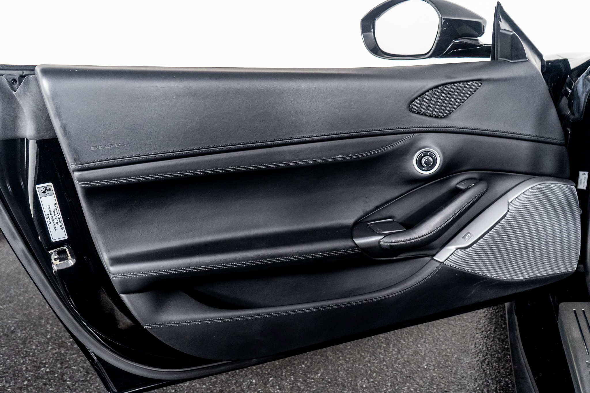 Used 2019 Ferrari Portofino image 39