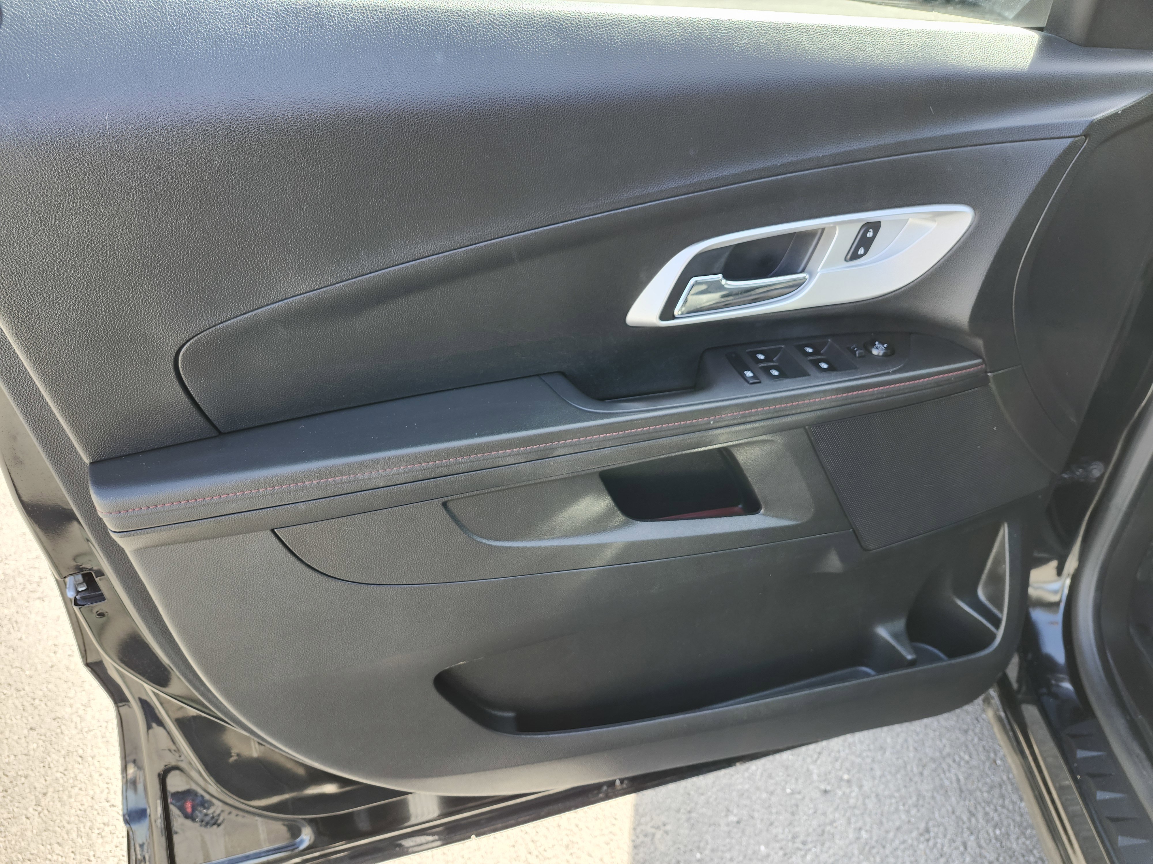 Used 2013 Chevrolet Equinox LT w/ Driver Convenience Package image 24