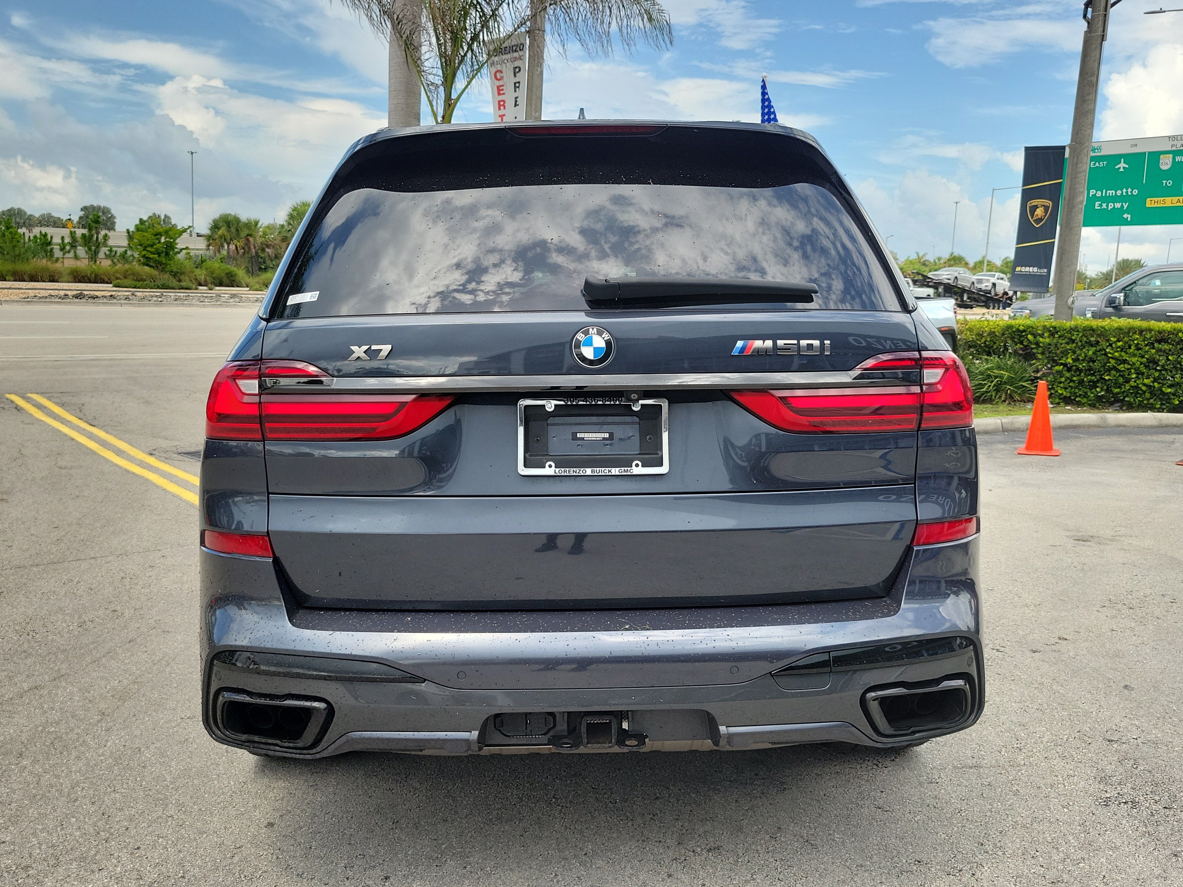 Used 2022 BMW X7 M50i w/ Dynamic Handling Package AWD/4WD image 6