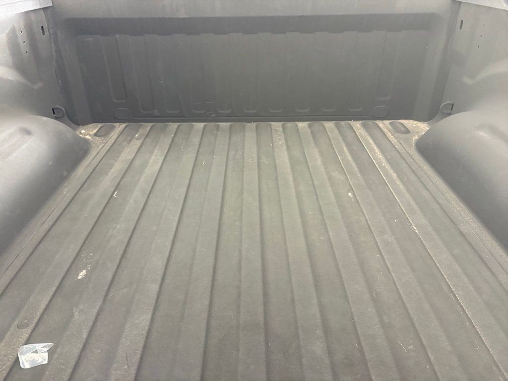 Used 2019 RAM 1500 Laramie AWD/4WD image 18