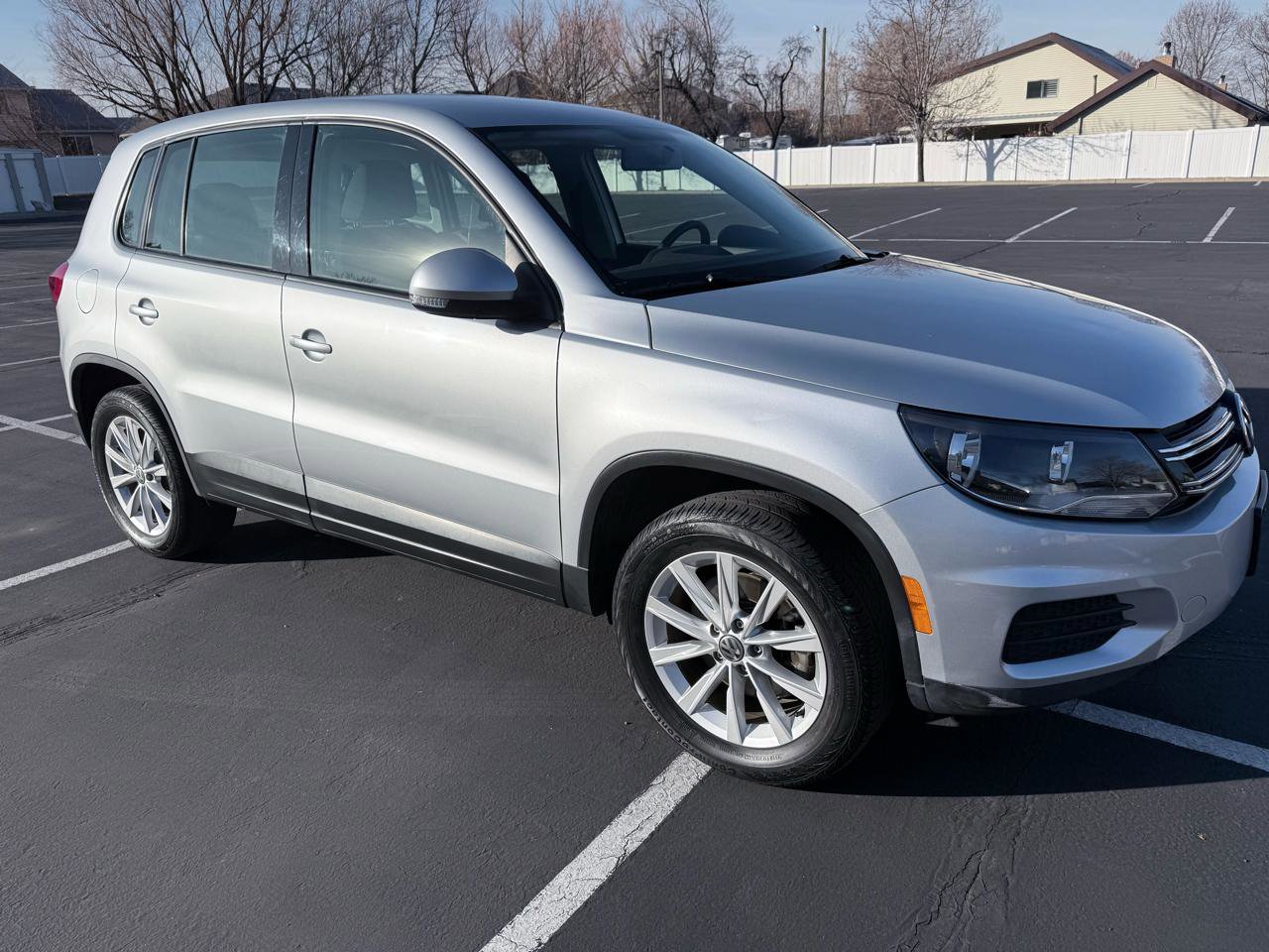 Used 2017 Volkswagen Tiguan Limited image 8
