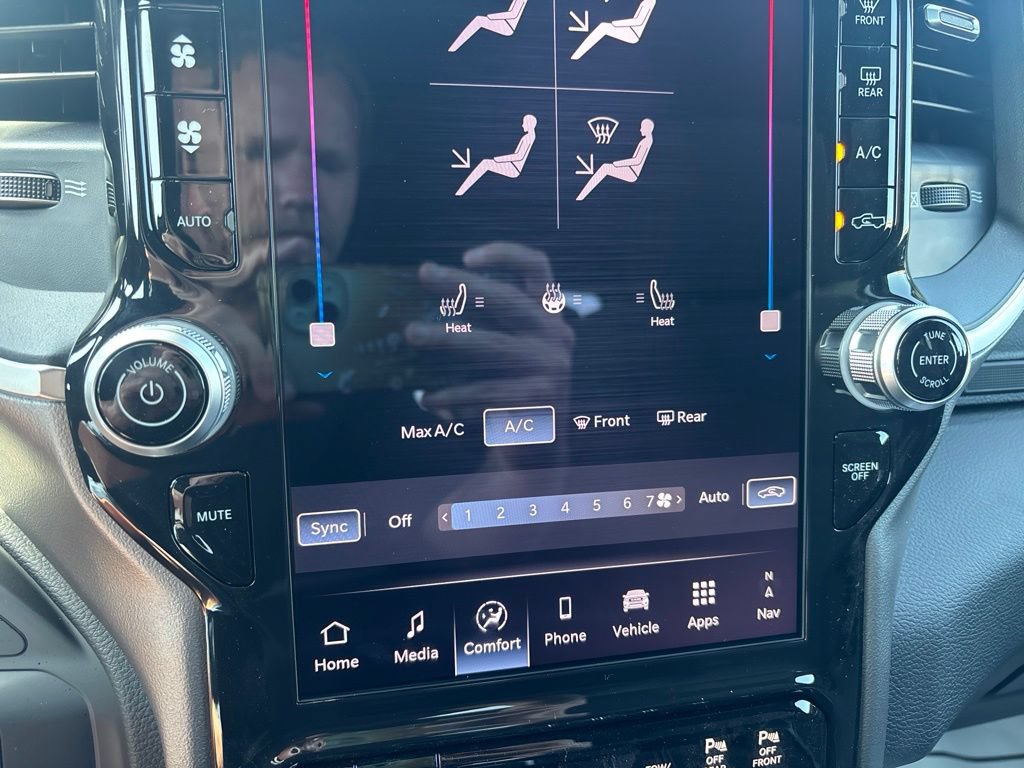 New 2027 RAM 2500 Big Horn AWD/4WD image 23