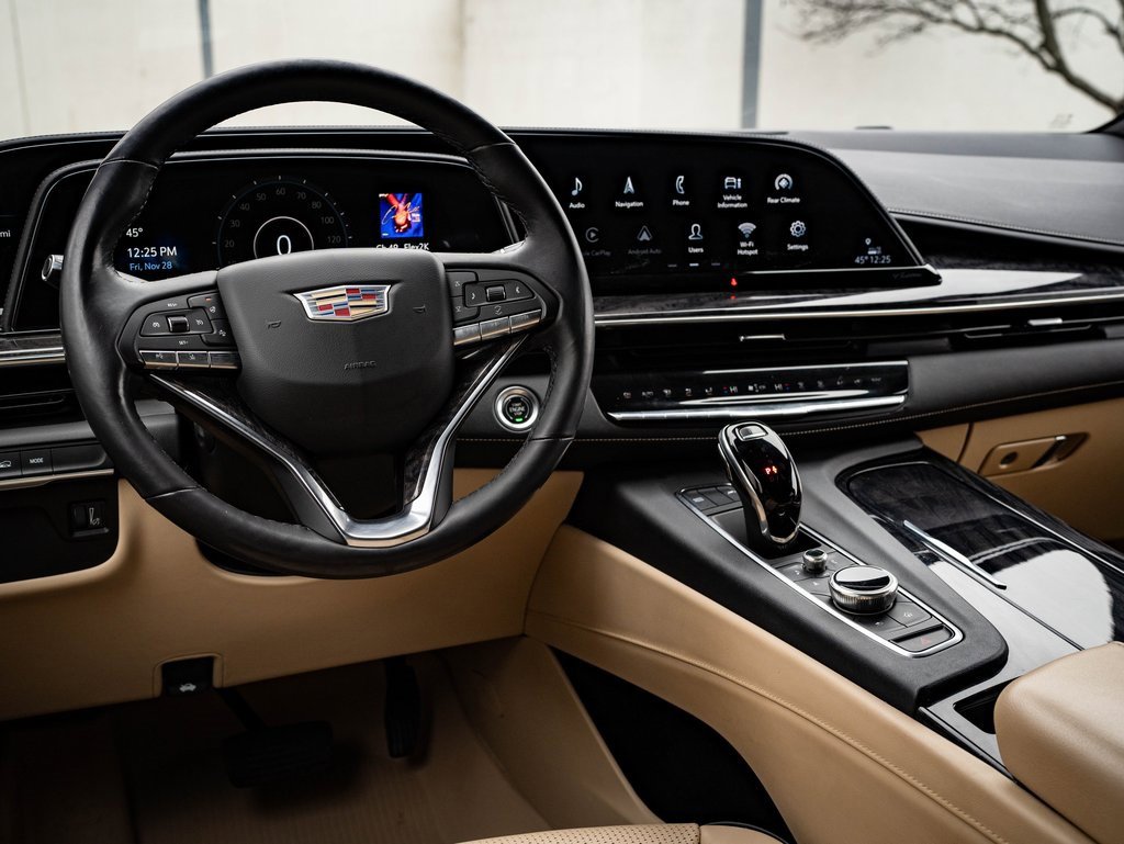 Used 2021 Cadillac Escalade ESV Premium Luxury image 4