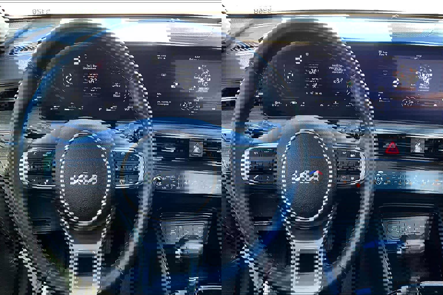 Used 2025 Kia K5 EX image 6