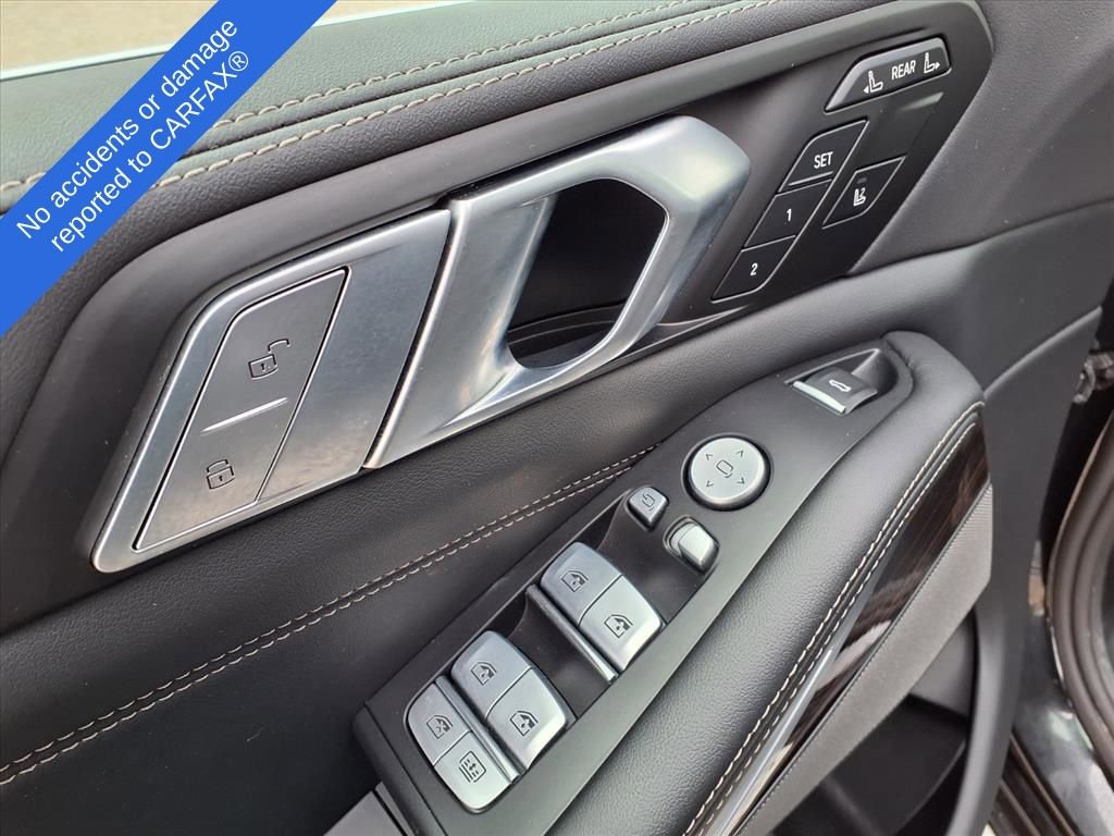 Used 2026 BMW X7 xDrive40i image 17