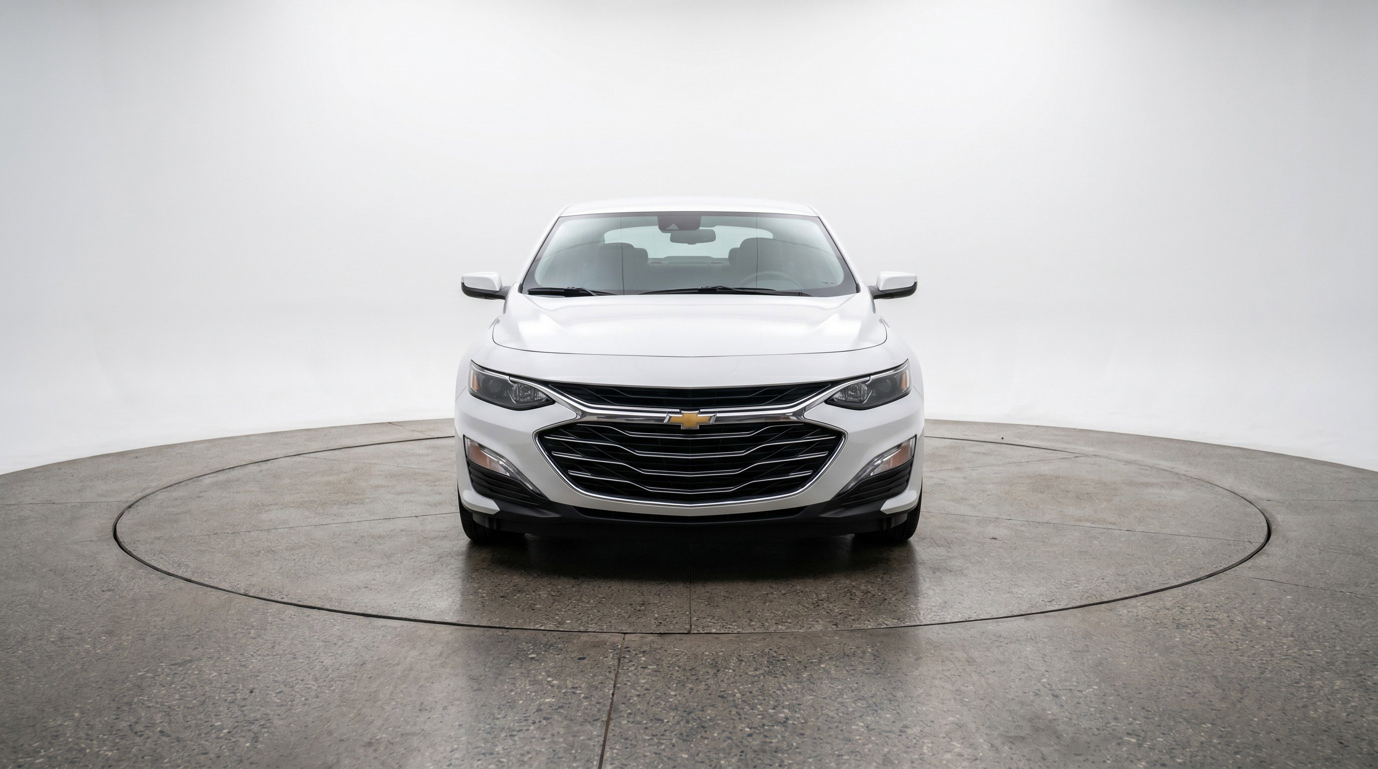 Used 2023 Chevrolet Malibu LT w/ Driver Confidence Package FWD image 2