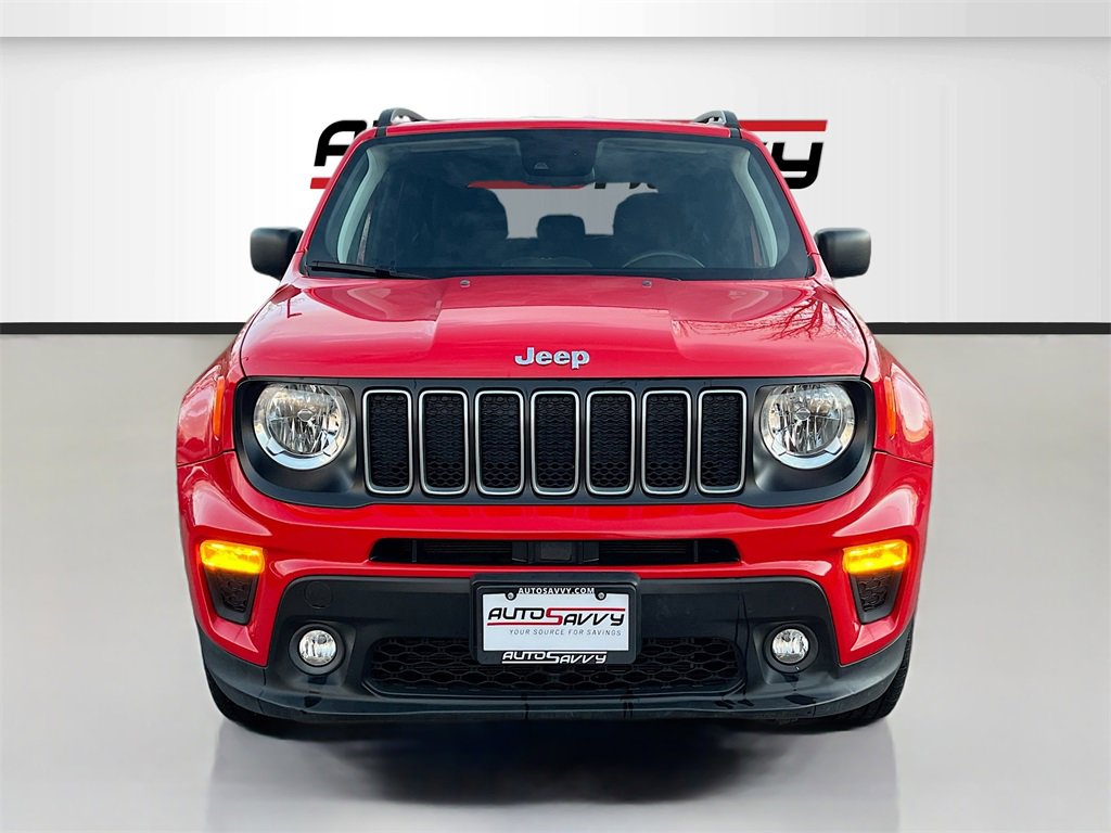 Used 2023 Jeep Renegade Latitude w/ Premium Group image 2