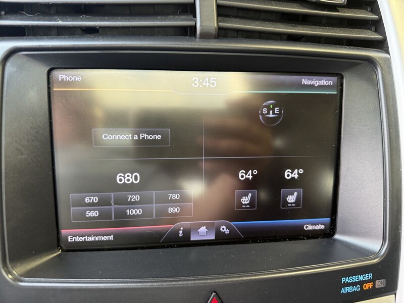 Used 2013 Ford Edge Limited FWD image 20