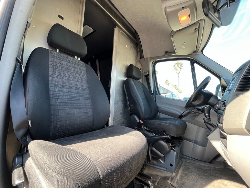 Used 2018 Mercedes-Benz Sprinter 2500 image 15
