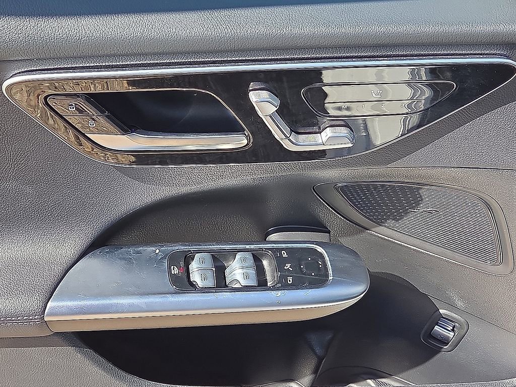 Used 2023 Mercedes-Benz C 300 Sedan image 21