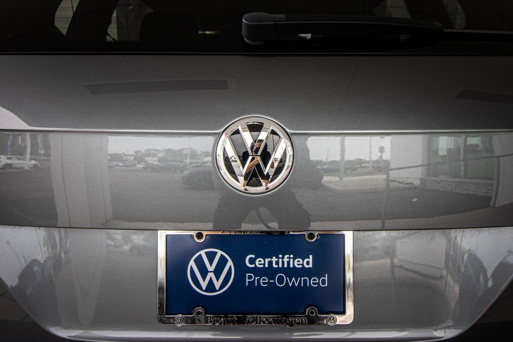 Used 2021 Volkswagen Tiguan S image 14