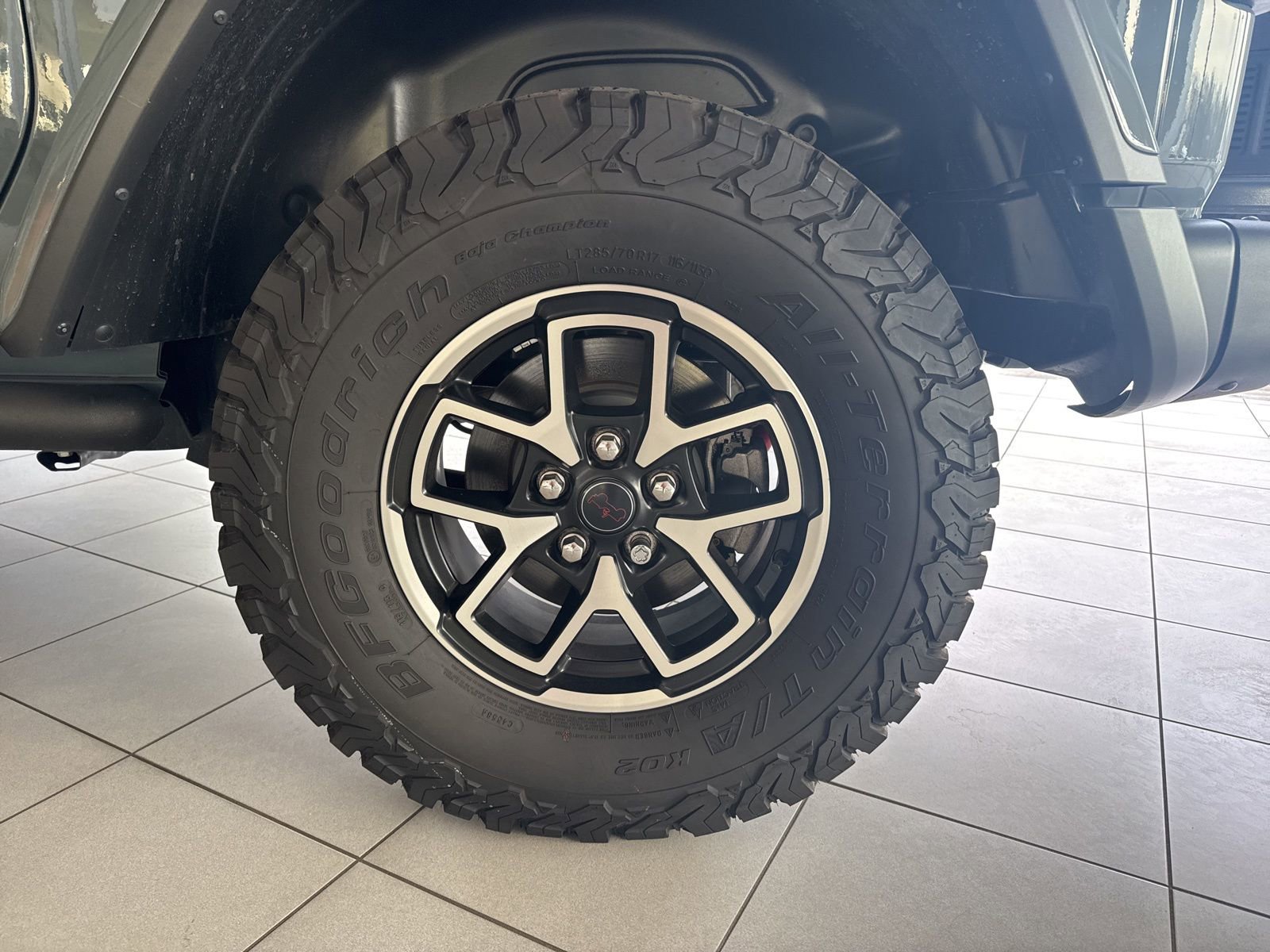 Used 2025 Jeep Wrangler Rubicon image 12