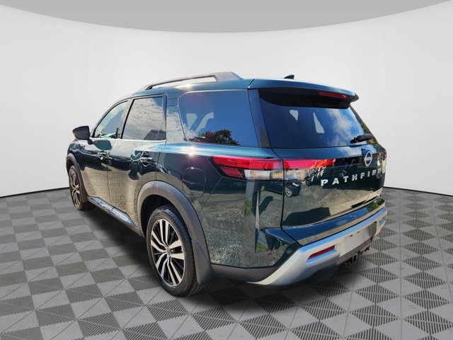 Certified 2025 Nissan Pathfinder Platinum w/ Cargo Package AWD/4WD image 3