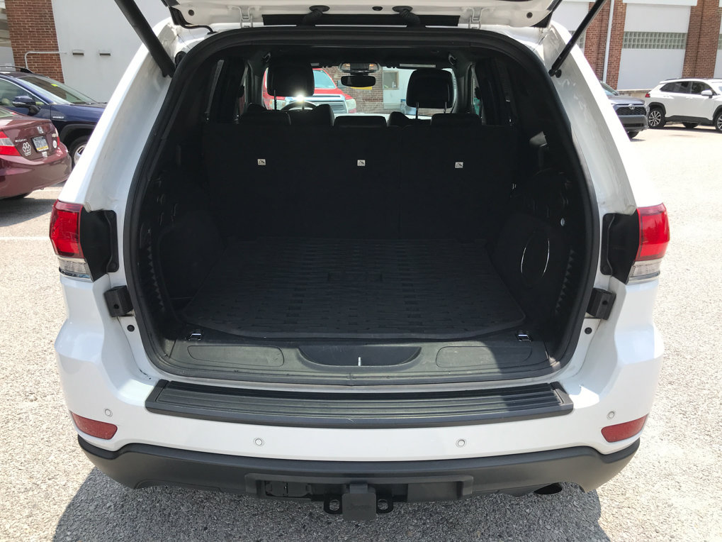 Used 2020 Jeep Grand Cherokee Laredo w/ Laredo X Package AWD/4WD image 26