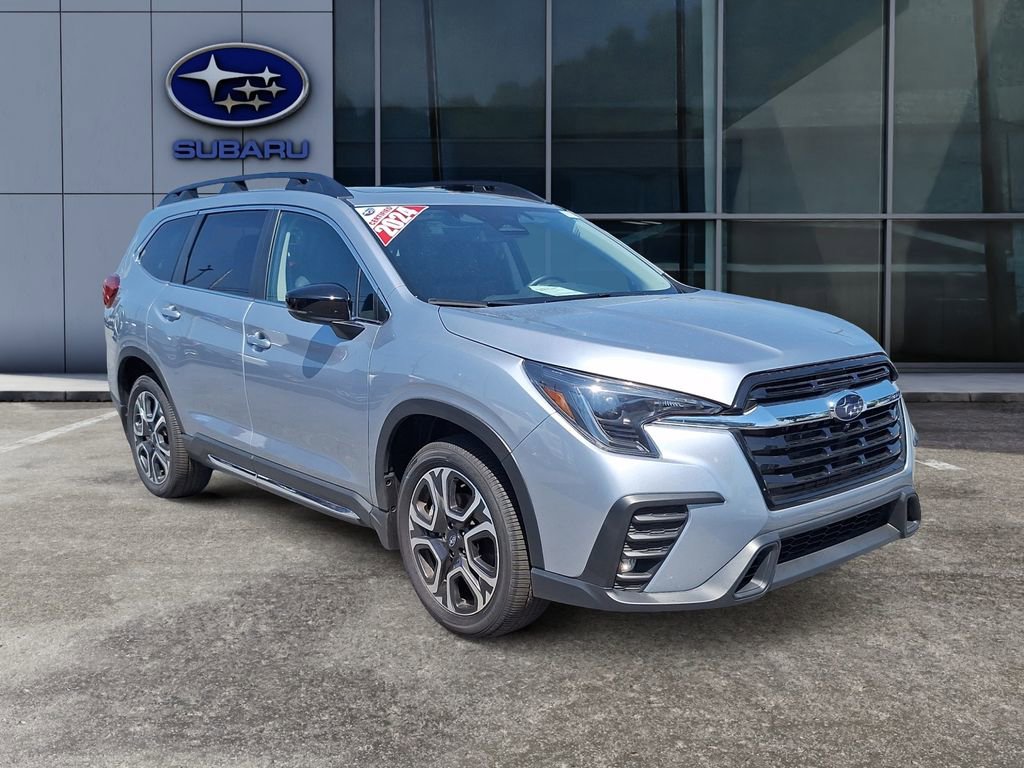 Used 2024 Subaru Ascent Limited w/ Technology Package AWD/4WD image 2