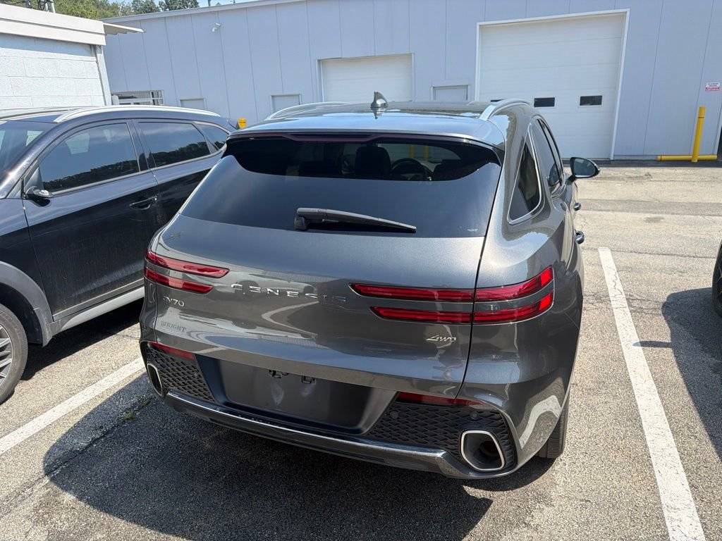 Used 2025 Genesis GV70 2.5T w/ Select Package AWD/4WD image 10
