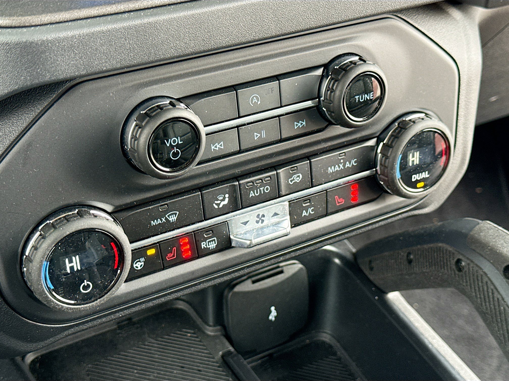 New 2025 Ford Bronco Badlands image 12