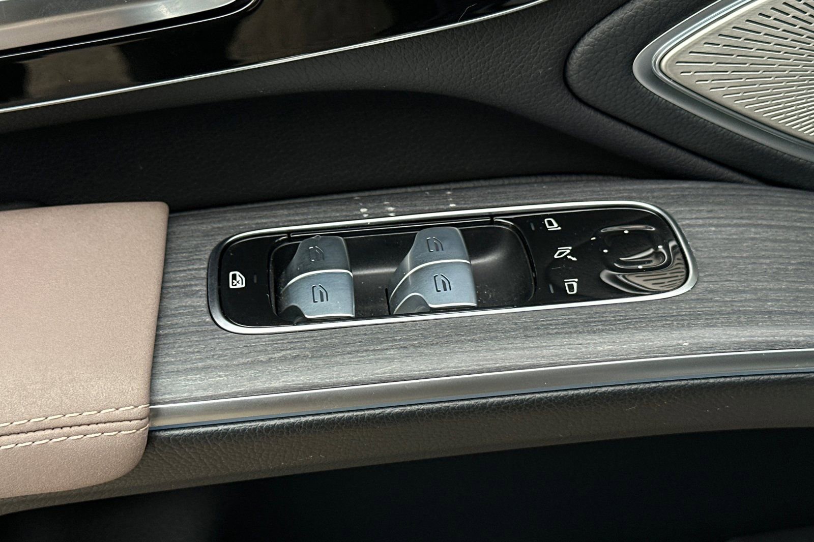 Certified 2023 Mercedes-Benz EQS 580 4MATIC Sedan image 27