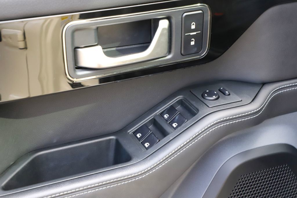 Used 2024 INEOS Grenadier Fieldmaster Edition image 47