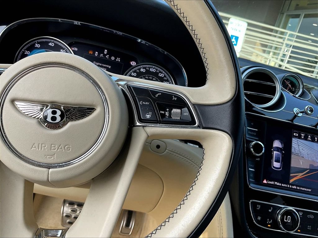 Used 2017 Bentley Bentayga AWD/4WD image 12
