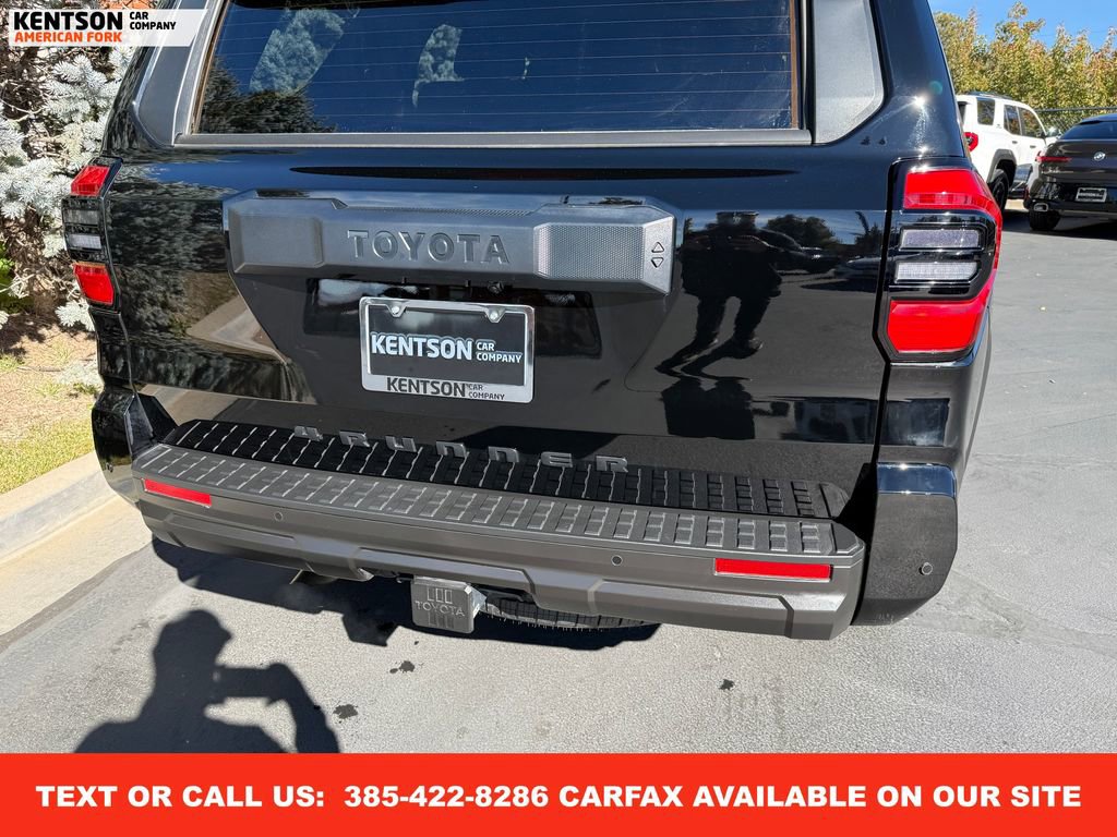 Used 2025 Toyota 4Runner TRD Off-Road image 37