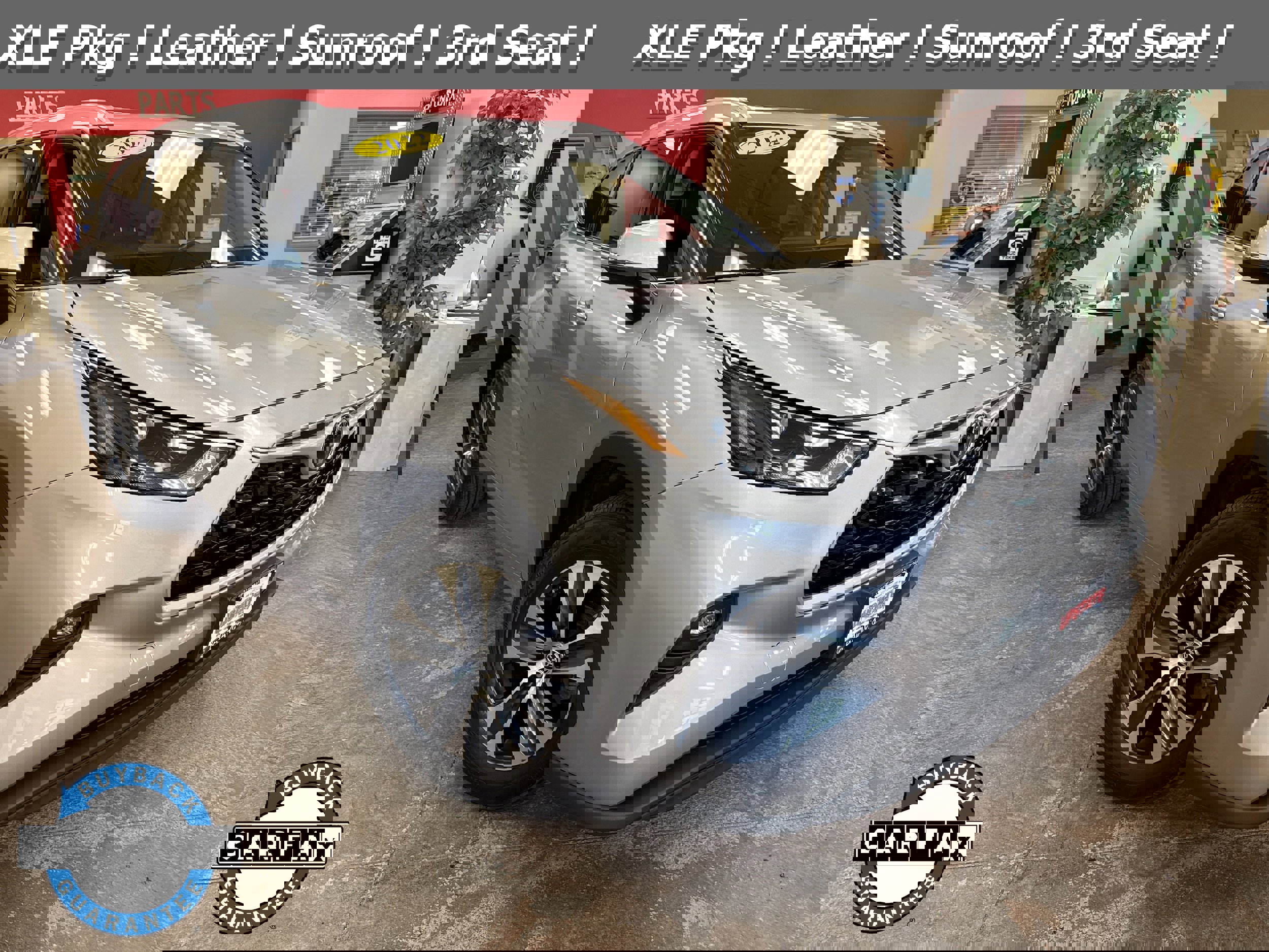 Used 2022 Toyota Highlander XLE image 1